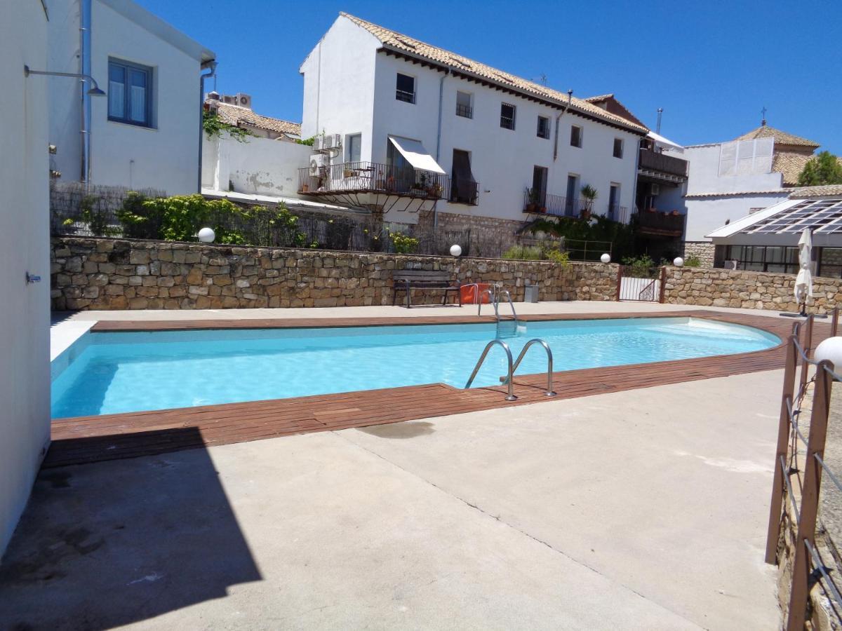 Luz Del Renacimiento Ubeda Apartment Екстериор снимка